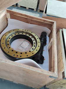19 Inch Turbine Worm Gear SE19 Enclosed Slew Drive Single Axis Hydraulic Motor Slewing Drive for Crane Heavy Load Trasporter